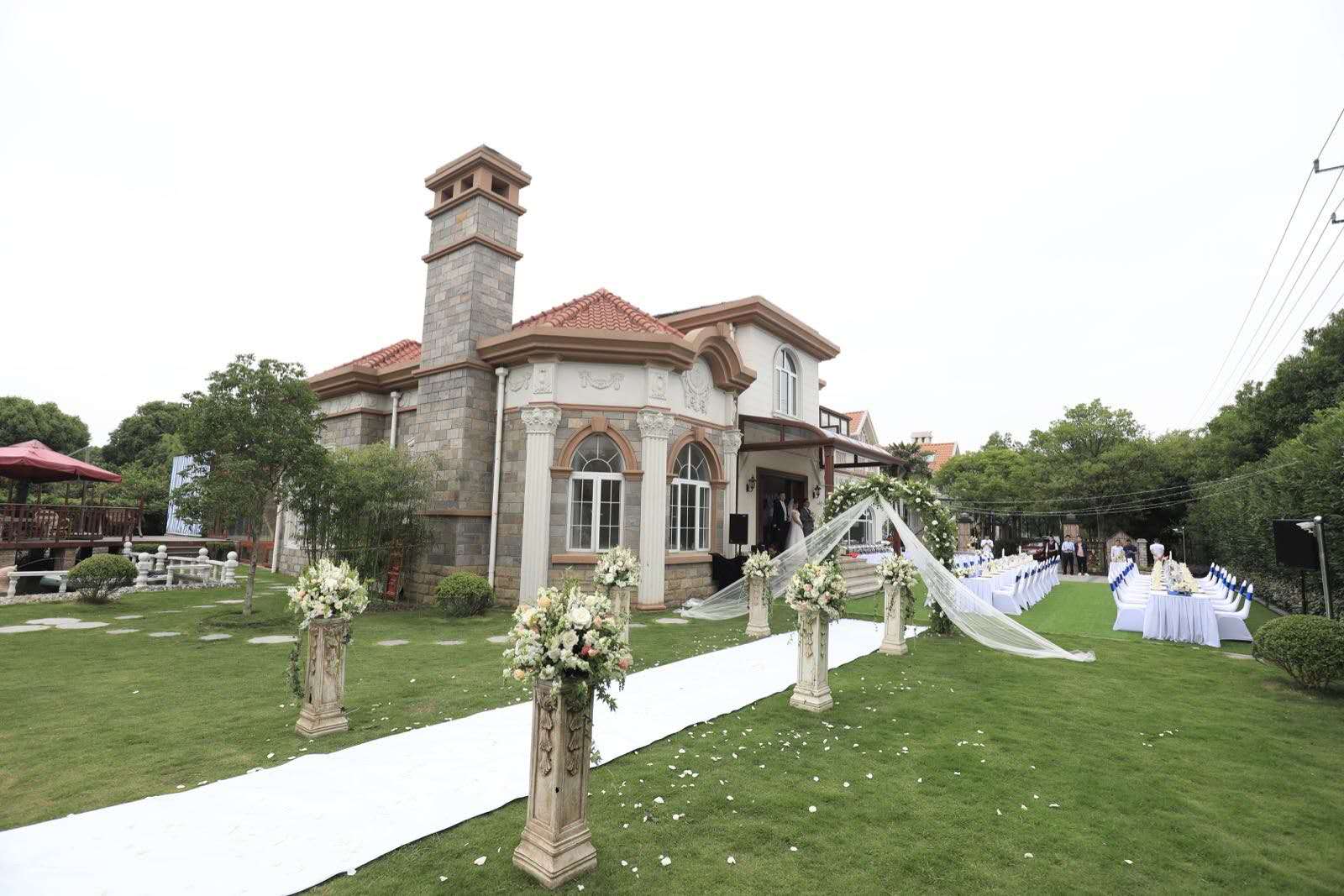 生态园轰趴别墅派对松江桃源府邸大草坪婚庆店